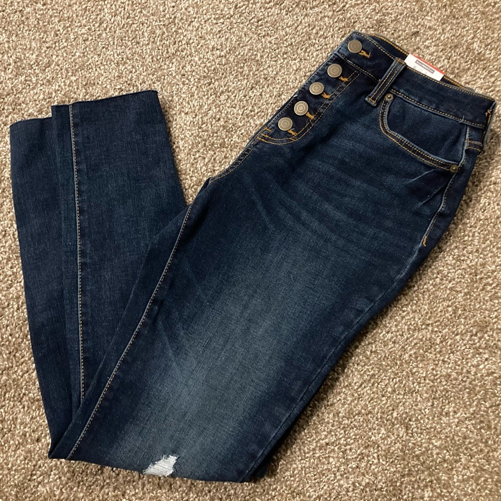Time and Tru Size 4 Curvey Skinny Jeans NWT